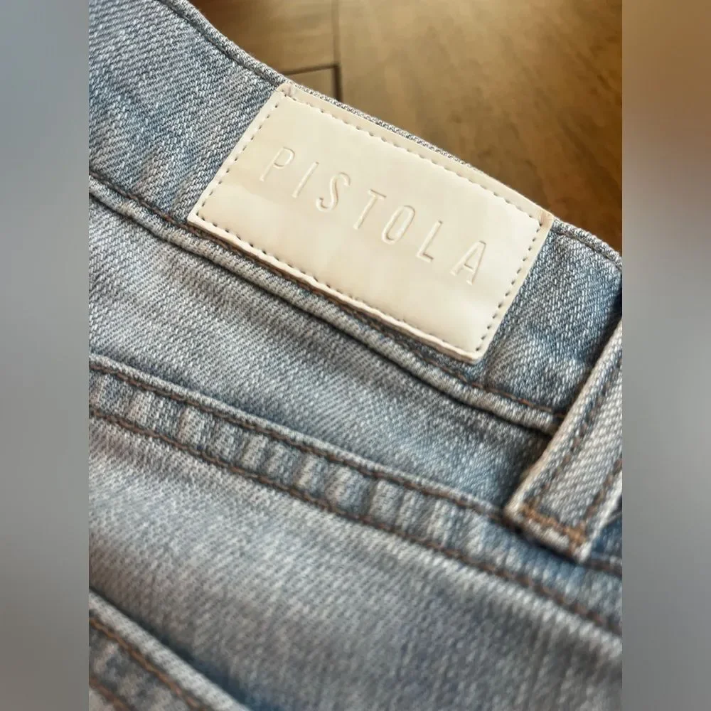 PISTOLA Classic Mid-Rise Light Blue Women’s Jeans; Size 30